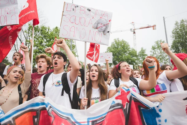 Manifestation étudiante à Milan — Photo