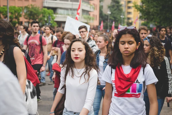 Studenten manifestatie Milaan op mei — Stockfoto