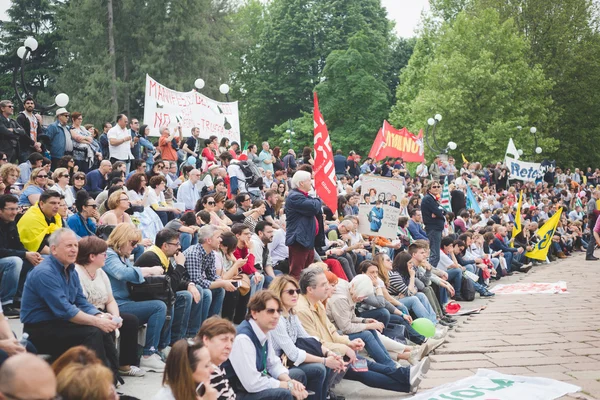 Studenter manifestation Milano på maj — Stockfoto