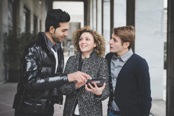 Moderna affärsmän i stan — Stockfoto