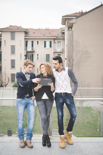 Gente de negocios moderna en la ciudad — Foto de Stock