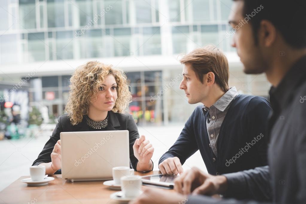 Обучающий стиль. School good manners. Счастливые обладатели квартиры. Личность студента. Using our.