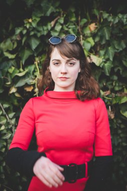 Kasabanın hippi kadını