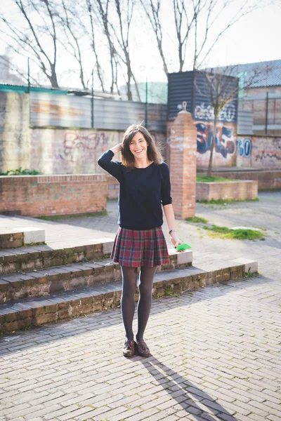 Jonge mooie vrouw — Stockfoto