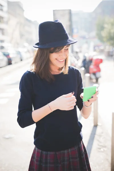 Pretty woman with smartphone — Stock Photo, Image