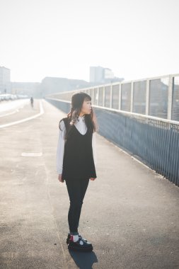 Genç, güzel Asyalı kadın.