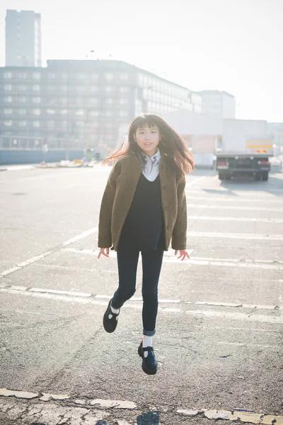 Asian hipster woman in city — Stock Photo, Image