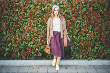 Genç hipster kadın