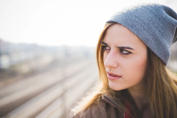 Beautiful blonde hipster woman in hat — Stock Photo, Image