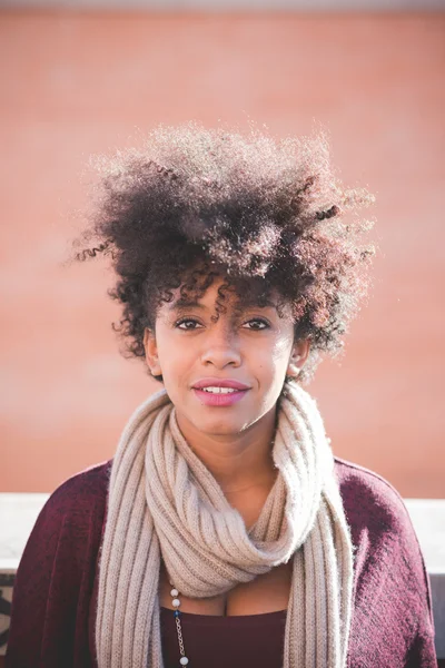 Beautiful black curly hair woman — Zdjęcie stockowe