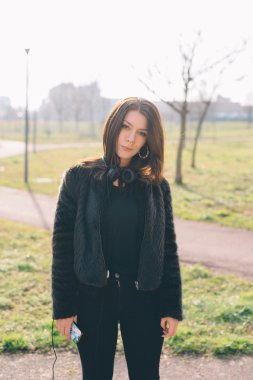 Genç güzel kadın.