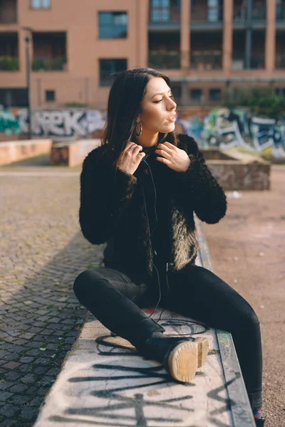 Young beautiful woman with headphones — Stock Photo, Image