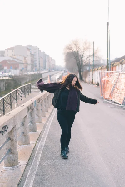 Jovem mulher bonita — Fotografia de Stock