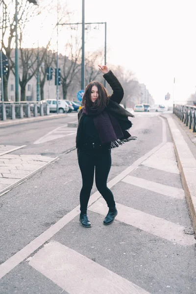 Jovem mulher bonita — Fotografia de Stock