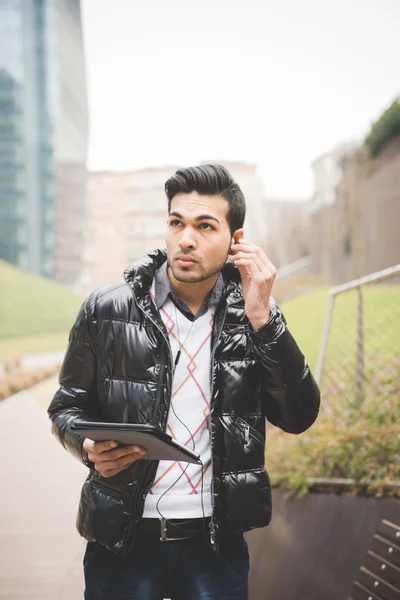 Young indian businessman in city — Stock Photo, Image