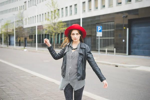 Young handsome brunette girl posing — Stock Photo, Image