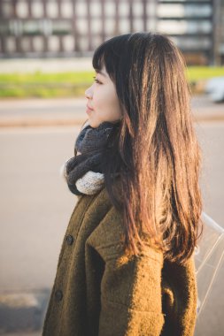 güzel Asyalı hipster kadın