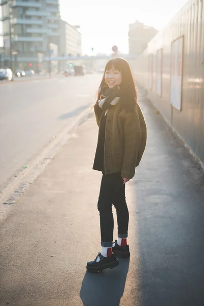 Bella asiatico hipster donna — Foto Stock