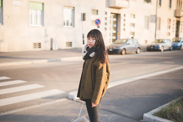 Beautiful asian hipster woman in city — Stock Photo, Image