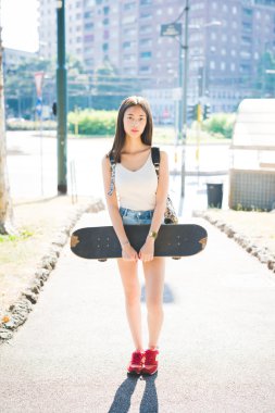 Genç güzel Asyalı kadın