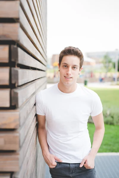 Kaukasische braune Haare Mann — Stockfoto