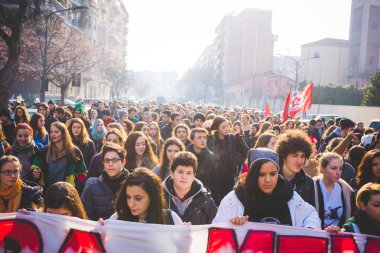 gösteren öğrenciler - Milano, İtalya