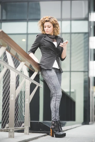 Caucasian contemporary businesswoman — Stock Photo, Image