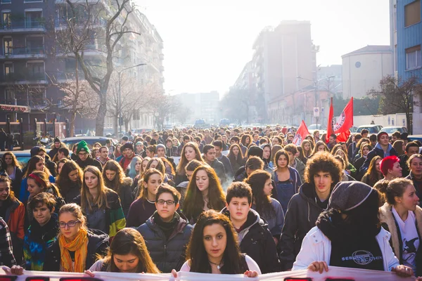 Φοιτητές που αποδεικνύουν, Μιλάνο, Ιταλία — Φωτογραφία Αρχείου