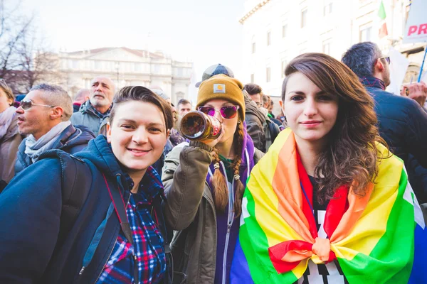 Manifestación de parejas solteras en Milán — Foto de Stock