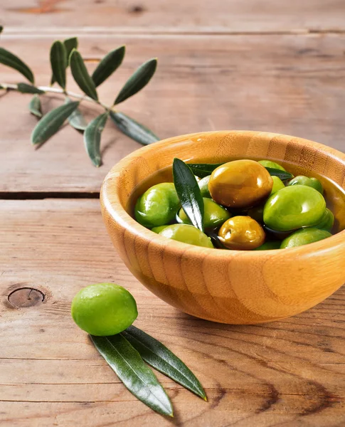 Green olives — Stock Photo, Image