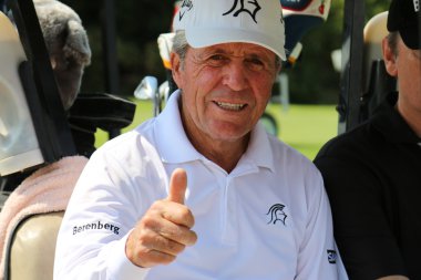 Tournament presenter and grand master Gary Player giving thumbs 