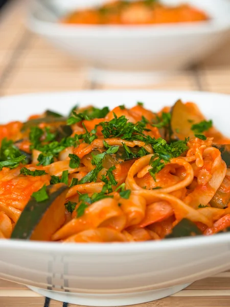Tagliatelle with shrimp and zucchini — Stock Photo, Image