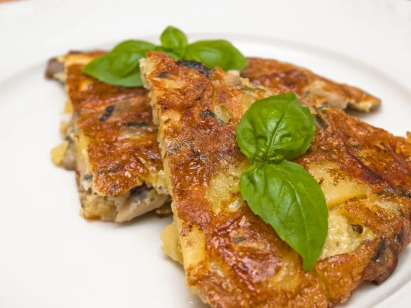 Spanish tortilla with mushrooms — Stock Photo, Image