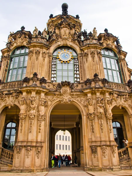 Zegar w Pałacu Zwinger — Zdjęcie stockowe