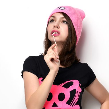 Kabarcık gu ile neşeli kadın komik moda portre kadar yakın