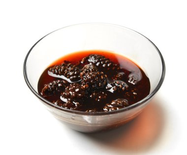 Şeffaf cam kase tatlı çam kozalağı reçeli