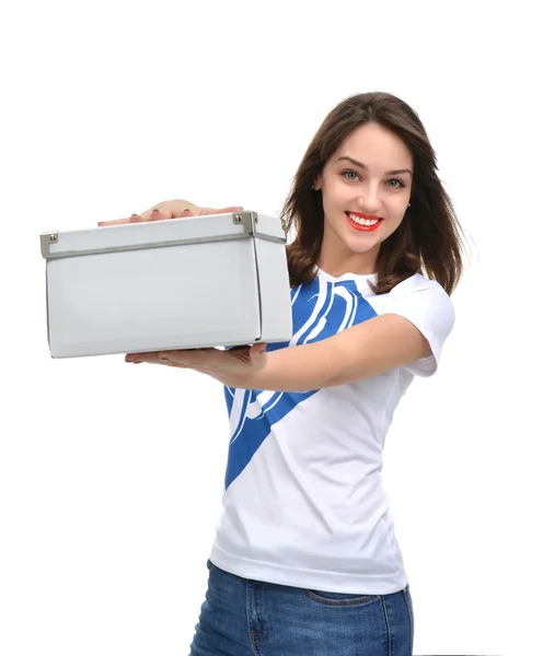 Young beautiful woman showing empty box — Stock fotografie