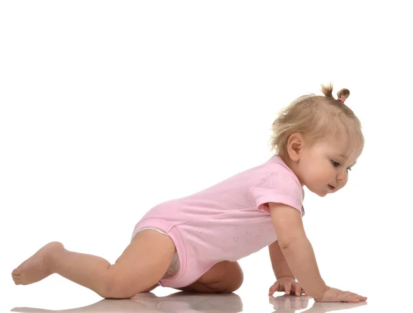 Infant child baby girl toddler crawling happy looking straight — Stock Photo, Image