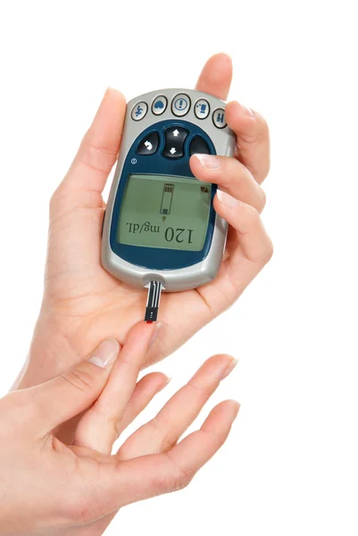 Cukrzycy pacjent pomiaru poziomu glukozy badanie krwi za pomocą ultra — Zdjęcie stockowe