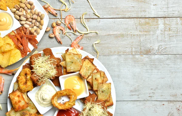 Metin kopyalama fıstık fındık drie ile fast food aperatifler kompozisyon