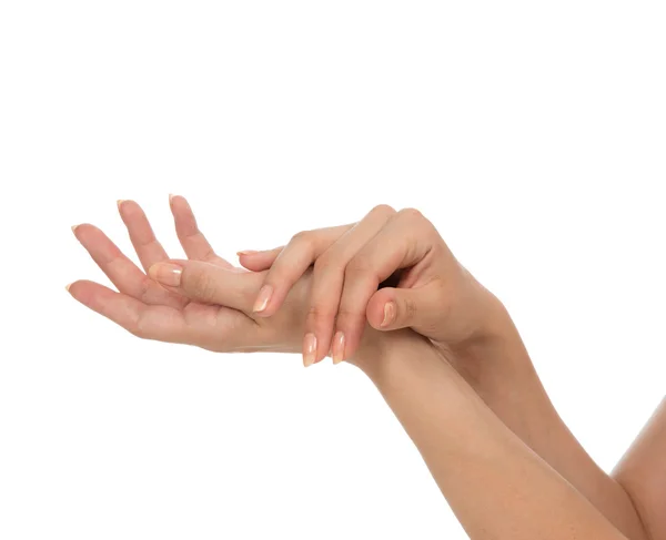 Belas mãos de mulher com unhas de manicure francesas — Fotografia de Stock