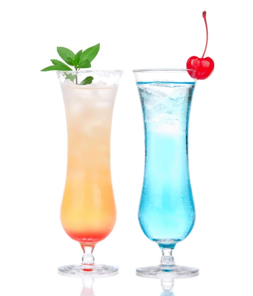 Alcohol margarita mai tai cóctel y té helado hawaian azul — Foto de Stock