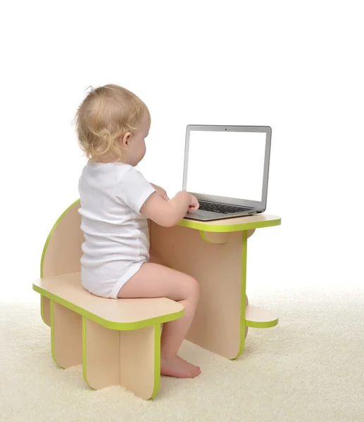 Child baby girl toddler typing on modern computer laptop keyboar — Stock Photo, Image