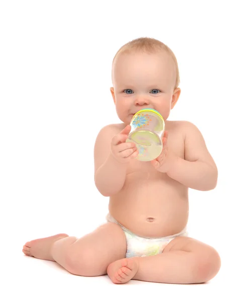 Infant child baby toddler sitting and drinking water from the fe — Stock Photo, Image