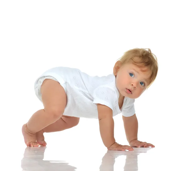 Infant child baby girl in diaper crawling happy looking at the c — Stock Photo, Image