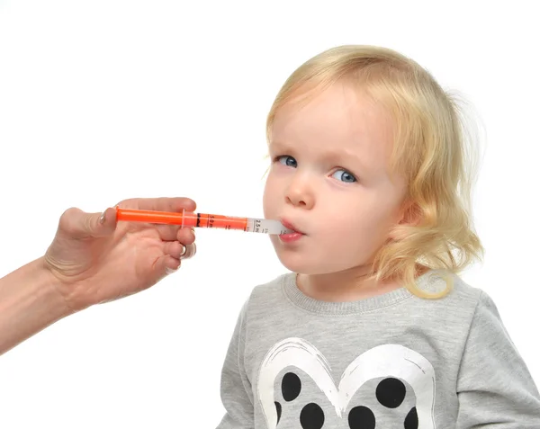 Baby toddler child take an oral medical suspensionan ibuprofen — Stock fotografie