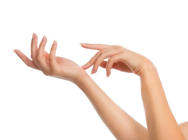 Mooie vrouw handen met Franse manicure nagels — Stockfoto