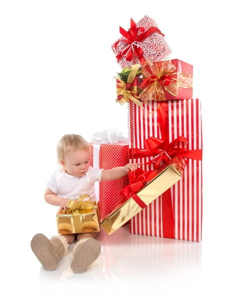 Nieuwjaar 2016 concept kind baby peuter jongen met Kerstmis pres — Stockfoto