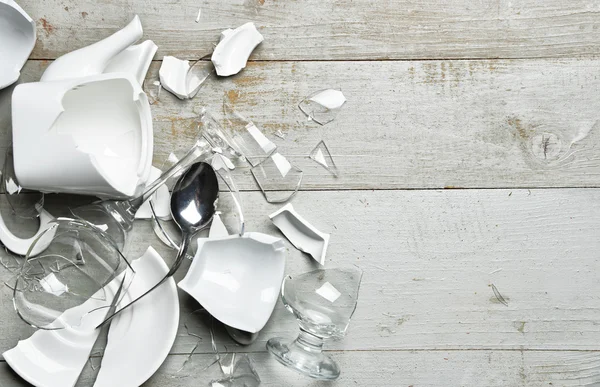 Vidrio platos rotos vaso de vino tazas de té cuchara sauser con fragme —  Fotos de Stock