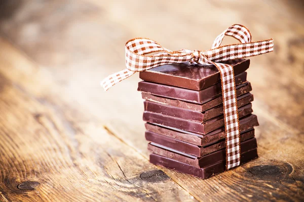 Deliciosos presentes de chocolate, feitos à mão . — Fotografia de Stock